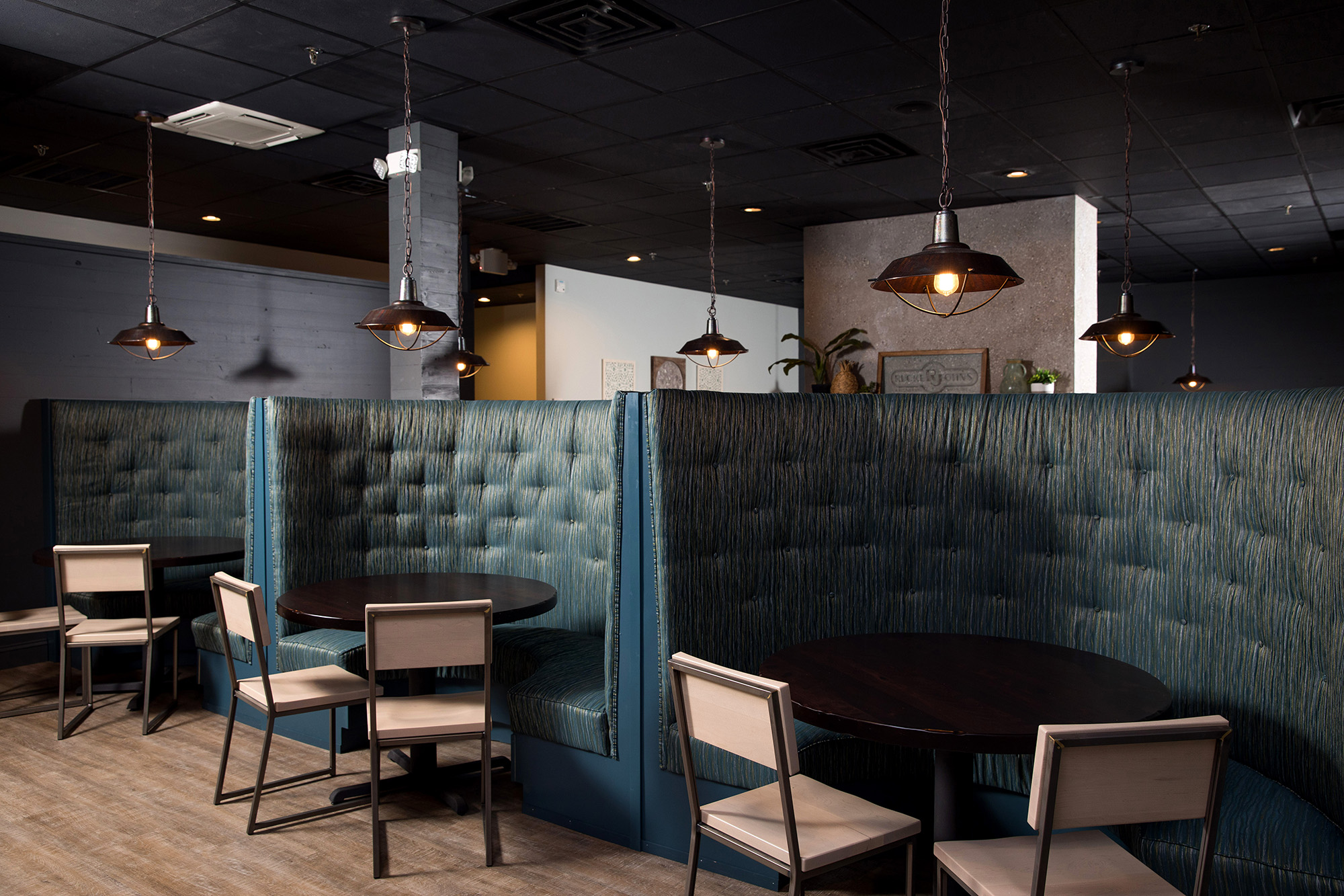 Custom Restaurant Booths – Lester Furniture